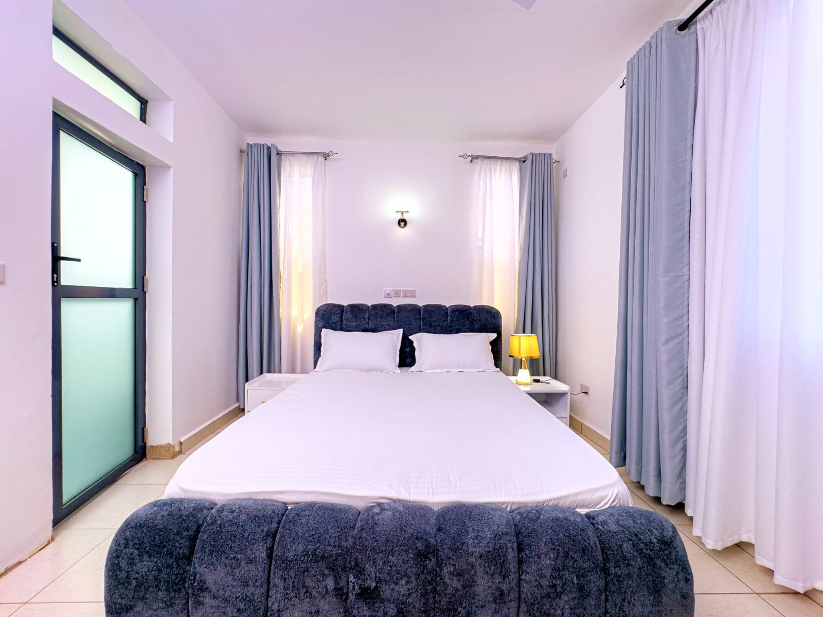 First queen bedroom