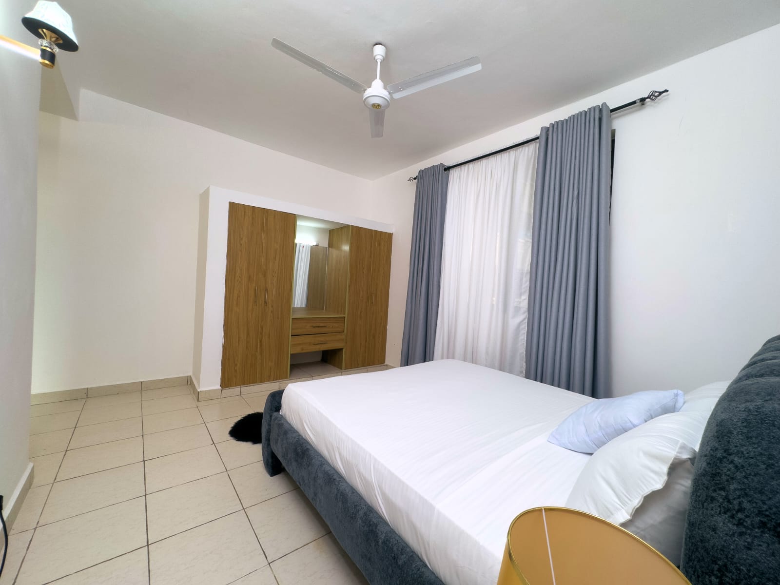 Twin-bed bedroom